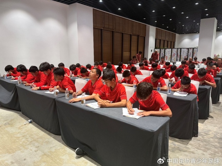 2012年龄段精英集结 足协第三期强化训练营苏州启动 2012年龄段精英集结 足协第三期强化训练营苏州启动