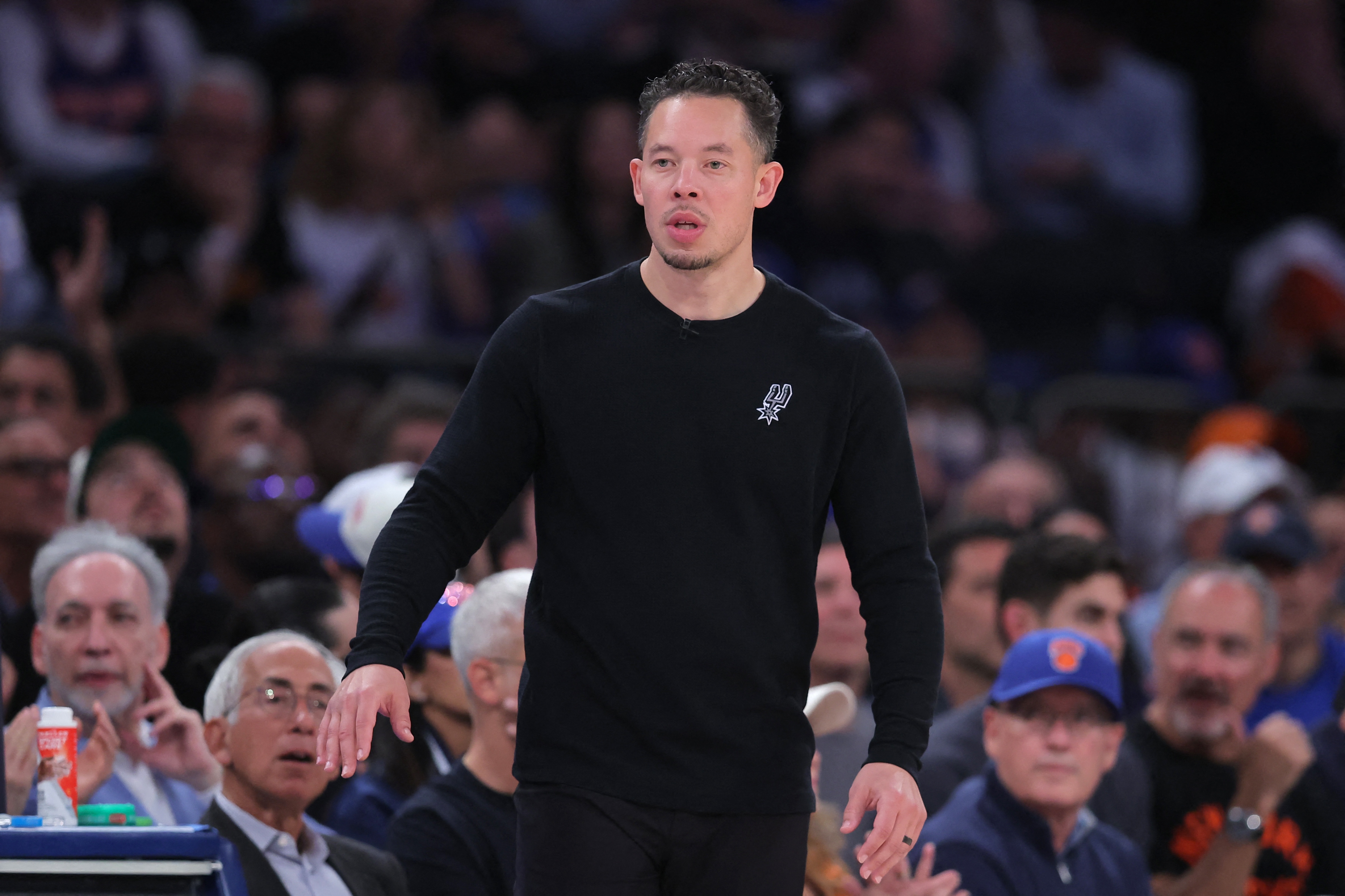 贝弗利炮轰福克斯：打得太烂该打替补 马刺教练差距暴露