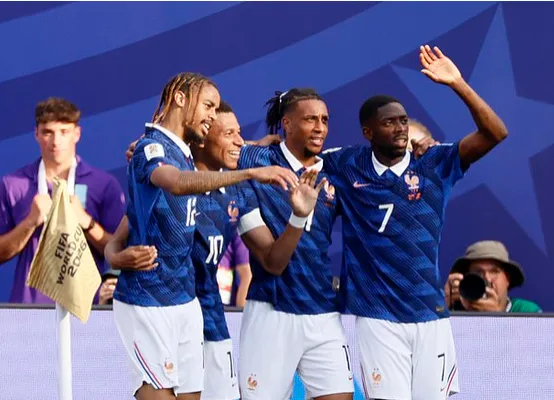 法国3-0瑞典晋级16强,姆巴佩9场淘汰赛9球创历史 法国3-0瑞典晋级16强,姆巴佩9场淘汰赛9球创历史