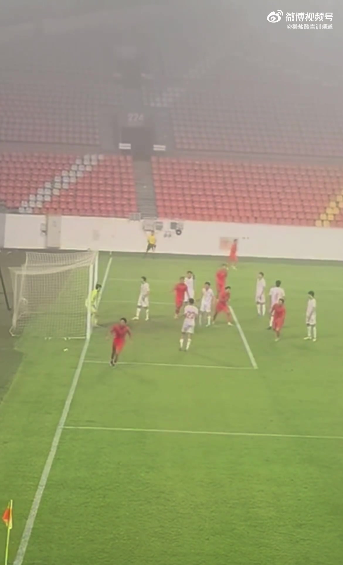 U17国足2-0塔吉克斯坦,邝兆镭凌空斩破僵局,谢晋终场前锁胜 U17国足2-0塔吉克斯坦,邝兆镭凌空斩破僵局,谢晋终场前锁胜