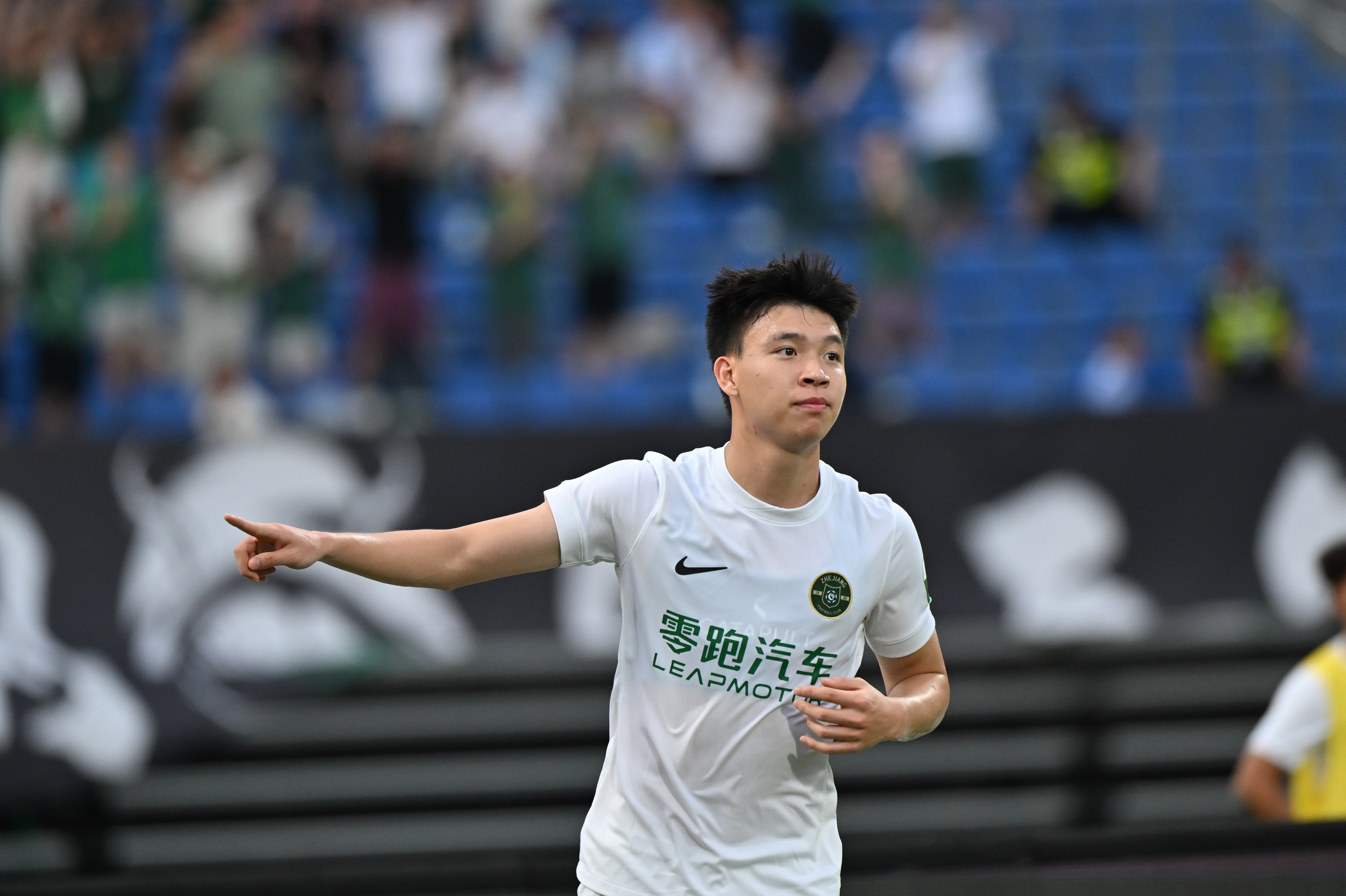 罗斯：王钰栋具备顶级锋线天赋，不会锁死其活动区域