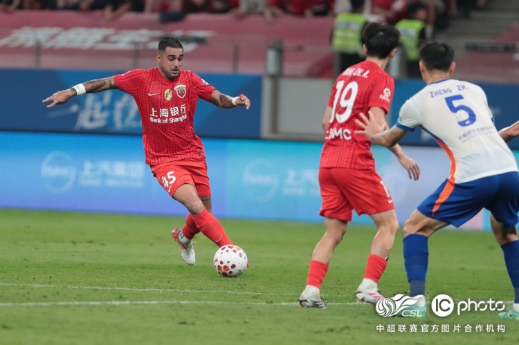 三粒进球被吹 海港主场0-1负泰山