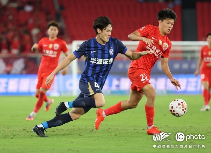 安佩姆梅开二度 海港客场3比2逆转三镇 安佩姆梅开二度 海港客场3比2逆转三镇