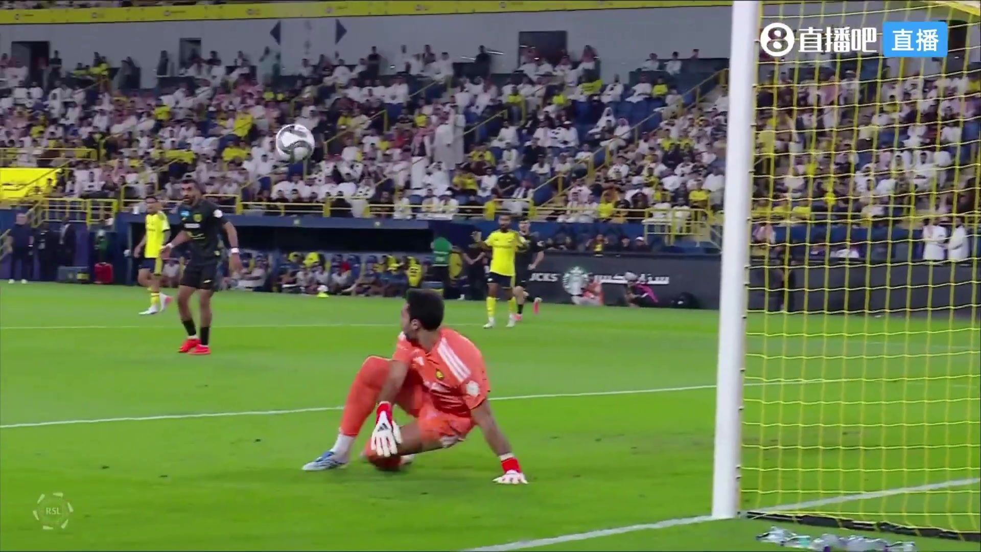 胜利主场落后！埃尔·巴哈维打门中柱，阿尔哈里吉补射破门！