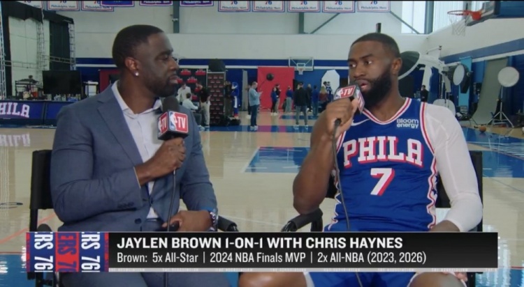 布朗：我想赢的渴望比以往任何时候都更强烈 我始终以团队为先